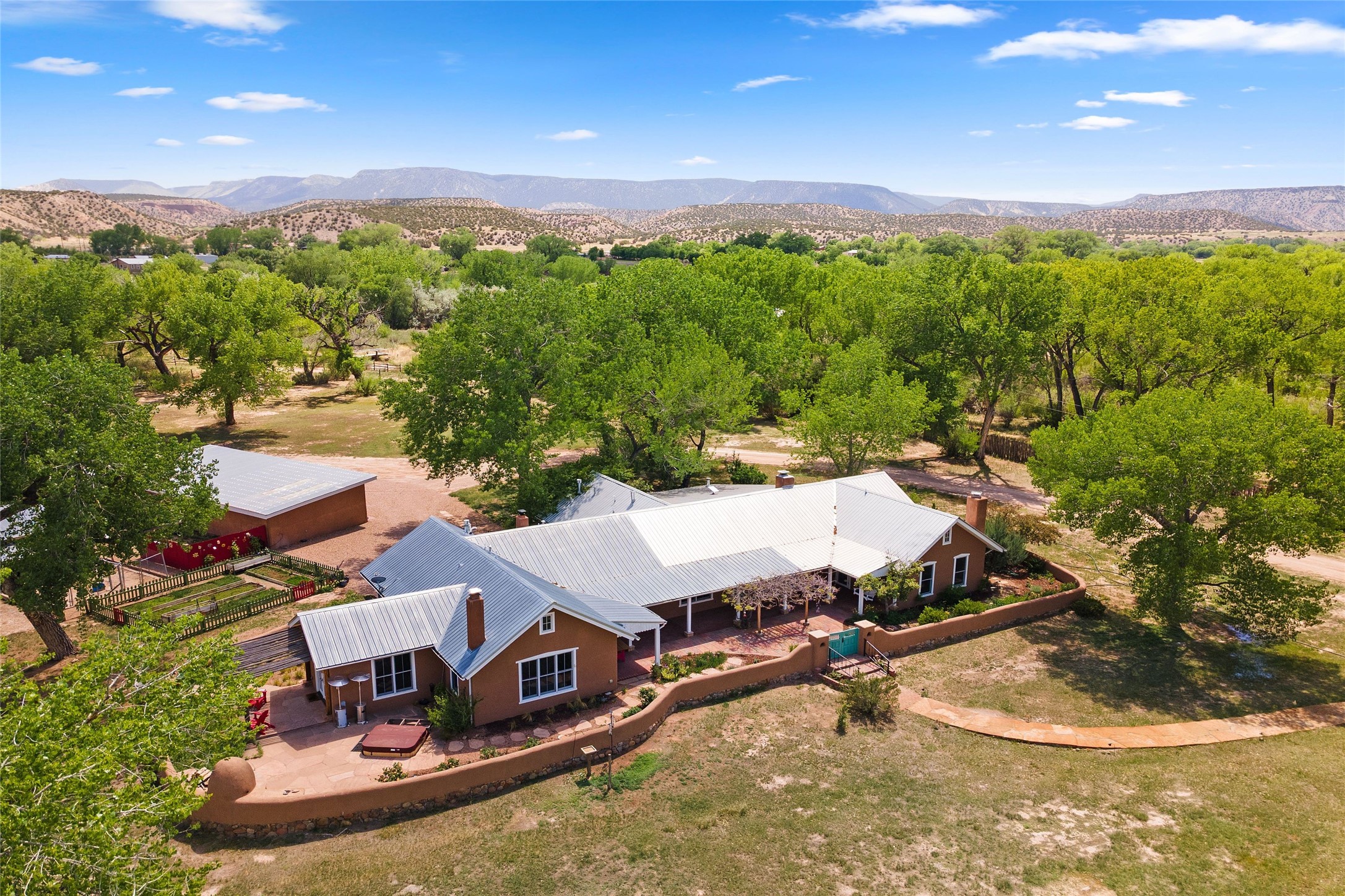 71 County Road 155, Abiquiu, New Mexico image 1