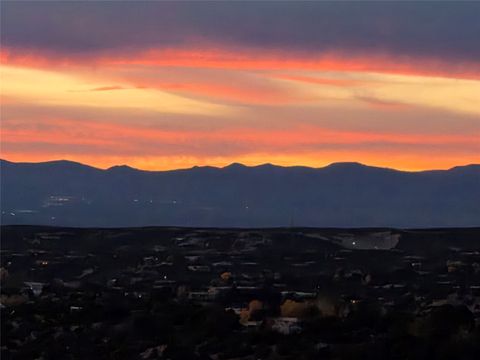 Homes For Sale - 560 Camino Tierra Alta<br/> Santa Fe County, Santa Fe, NM 87501