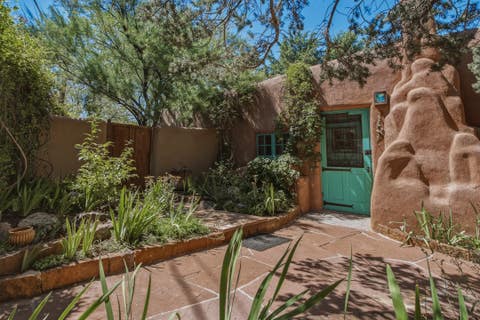 Homes For Sale - 542 Camino Del Monte Sol<br/> Santa Fe, NM 87505