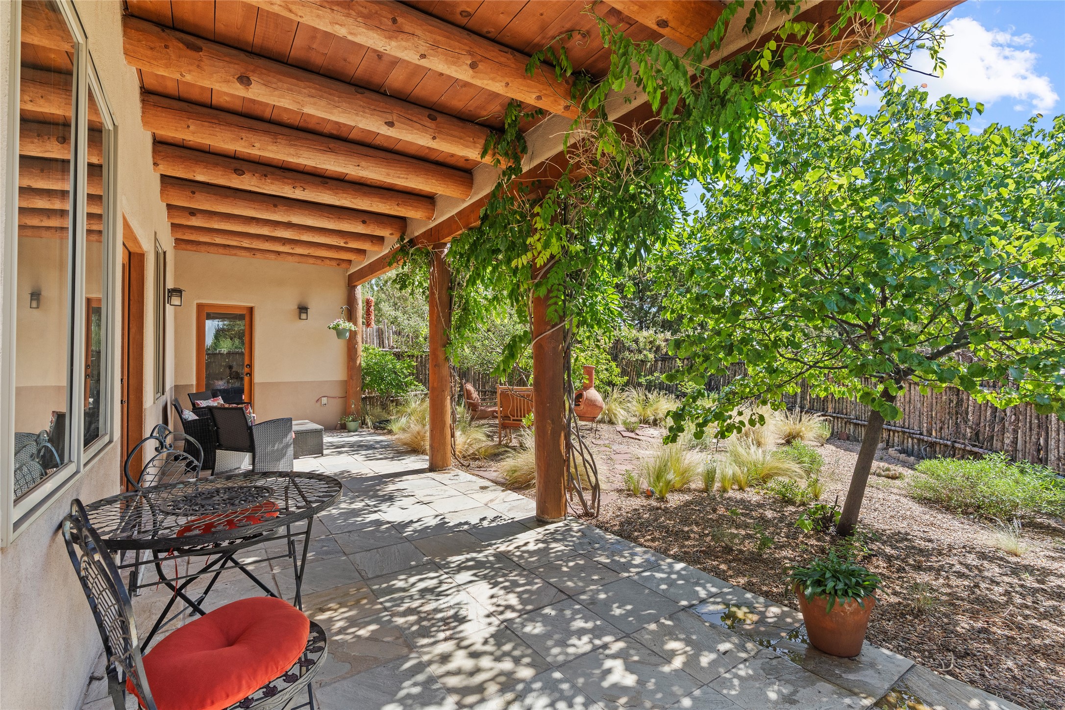 Santa Fe, New Mexico 87506, United States, 6 Bedrooms Bedrooms, ,5 BathroomsBathrooms,Residential,Active,100845