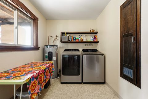 Tiny photo for 10 Camino Oriente, Santa Fe, NM 87508 (MLS # 202601757)