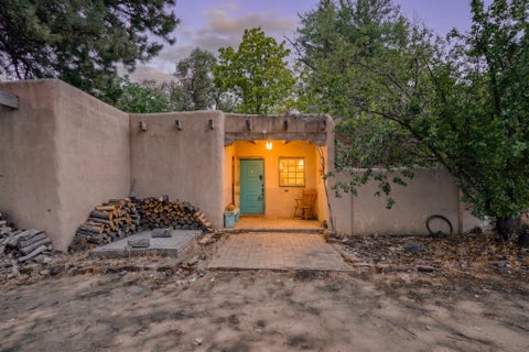 Homes For Sale - 11 Calle Escuela Vieja Road<br/> Sandoval County, Pena Blanca, NM 87041