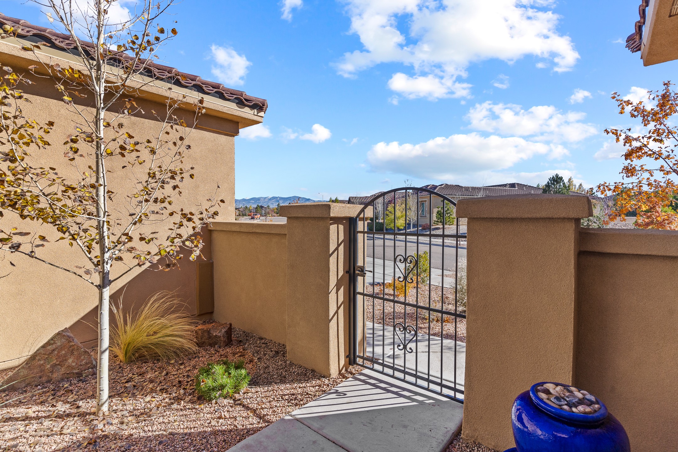 4690 Las Plazuelas, Santa Fe, New Mexico image 9