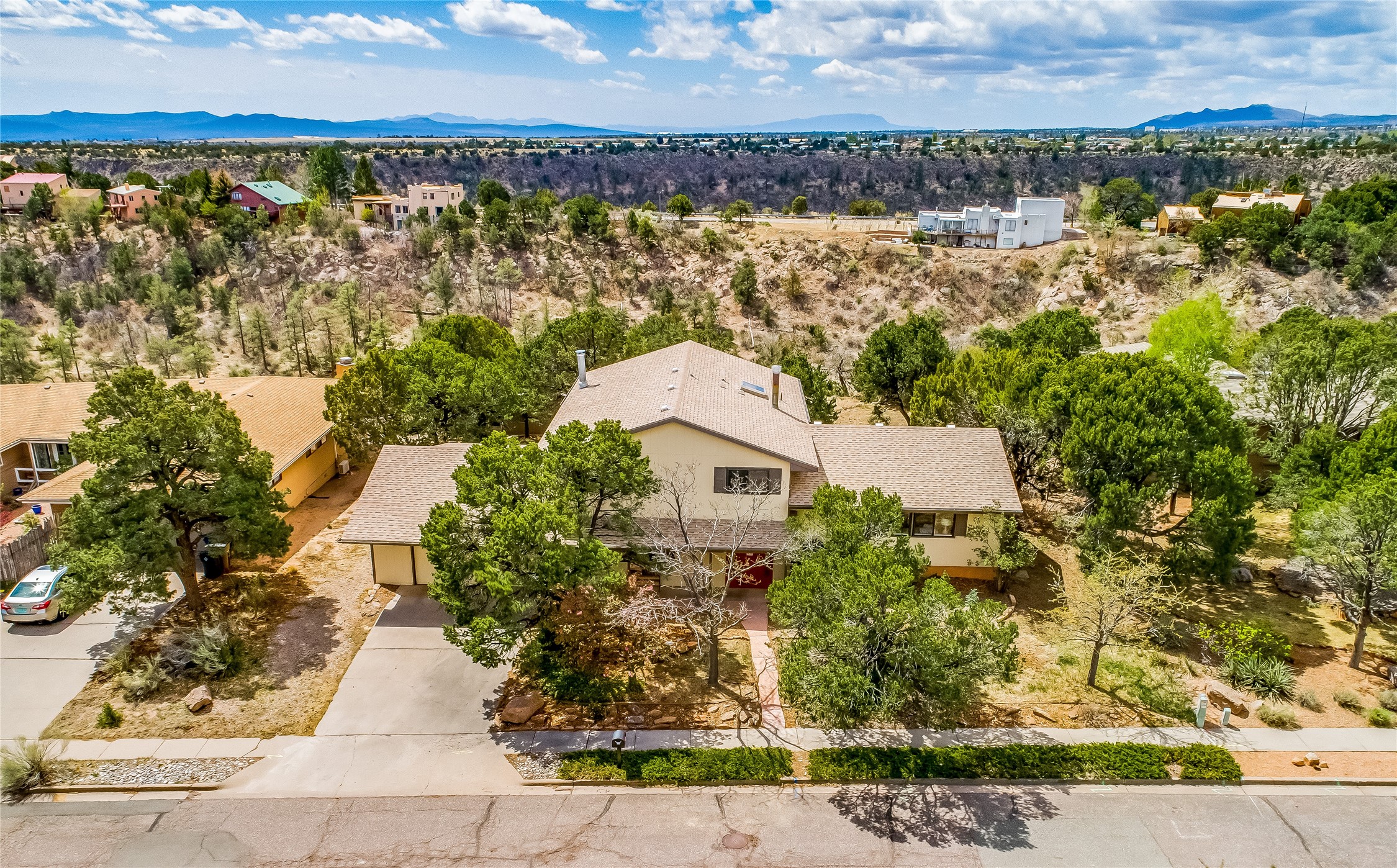 675 Totavi Street, Los Alamos, New Mexico image 1
