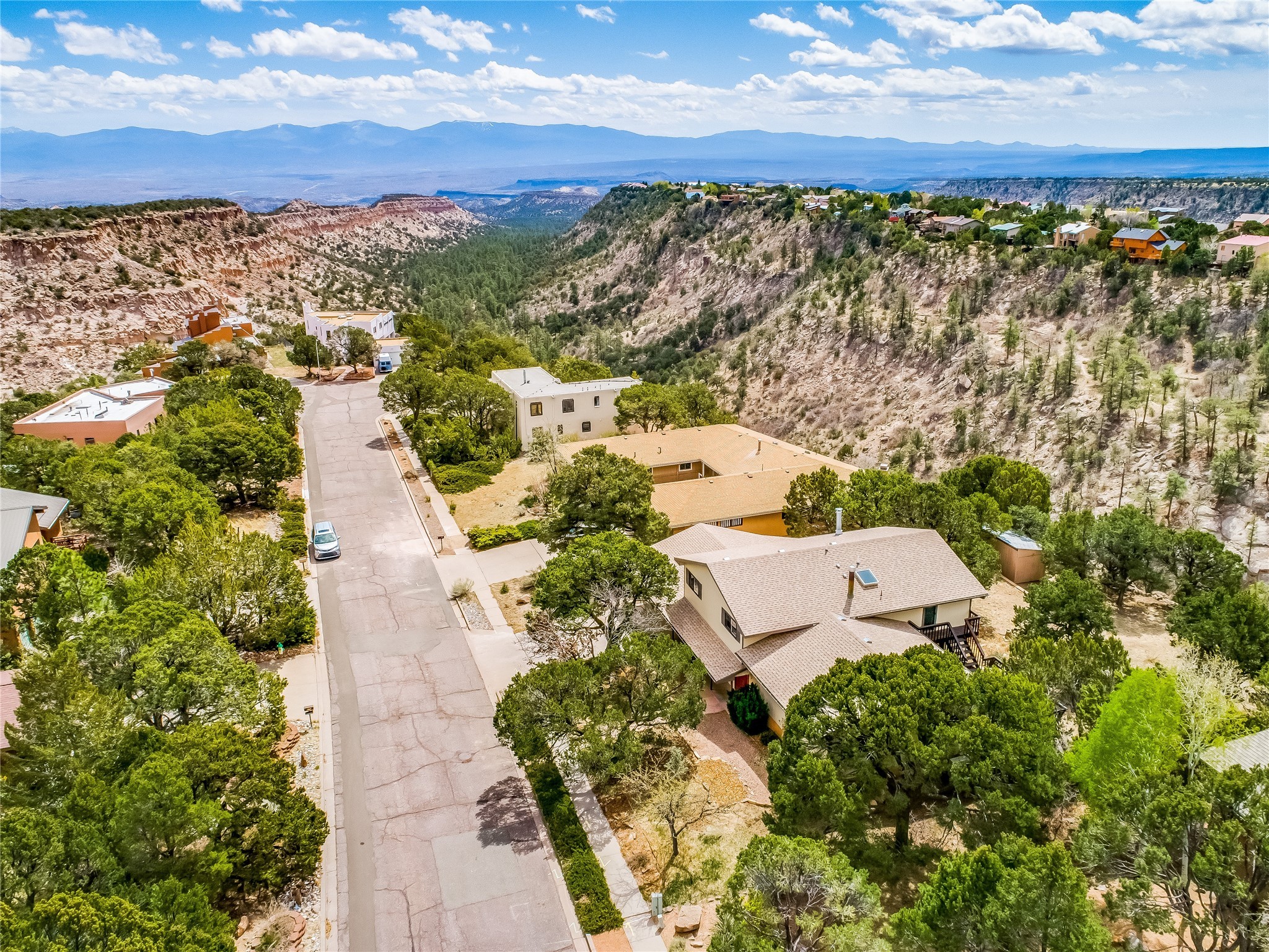 675 Totavi Street, Los Alamos, New Mexico image 3