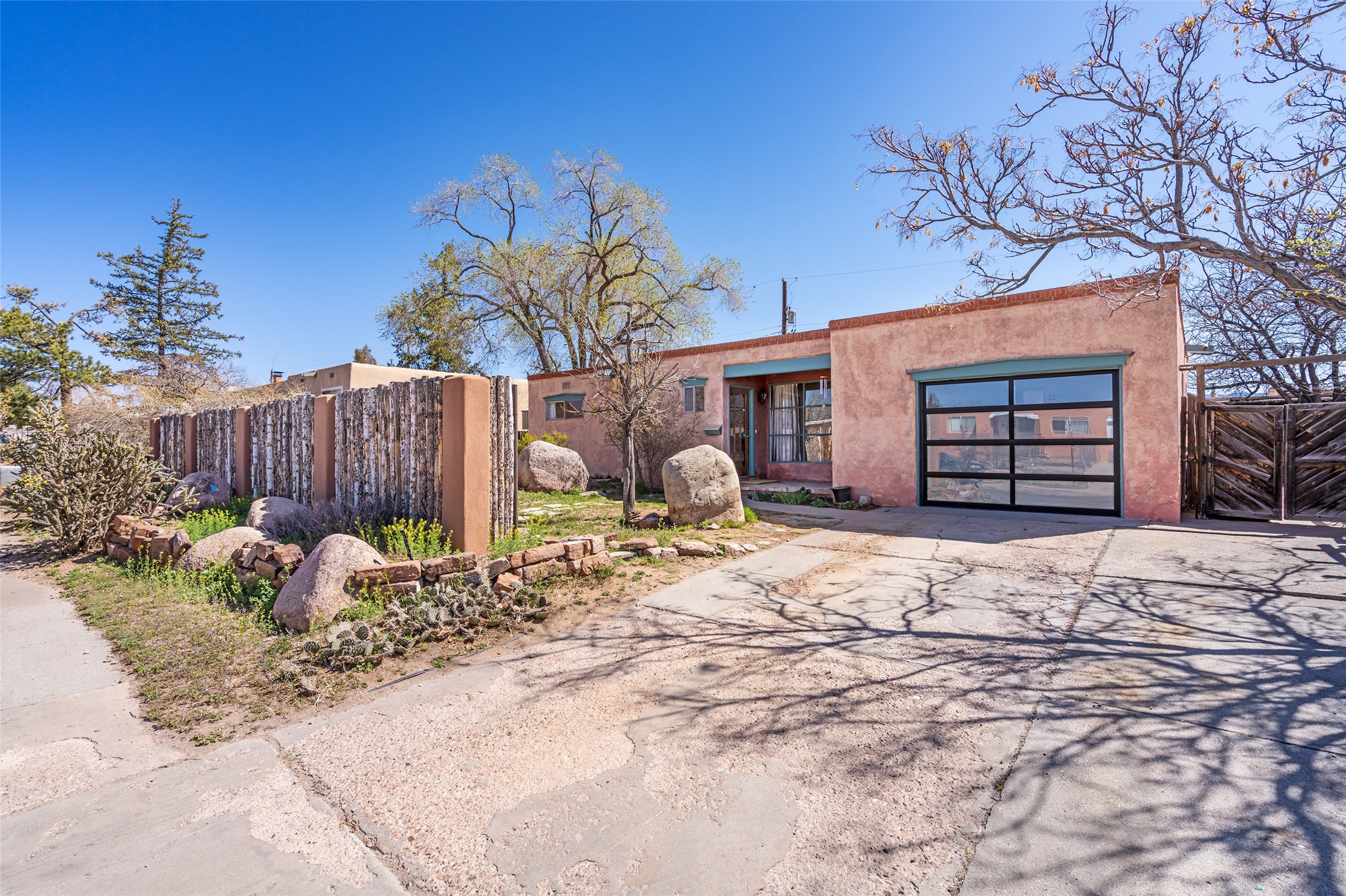 1013 Camino Carlos Rey, Santa Fe, New Mexico image 1