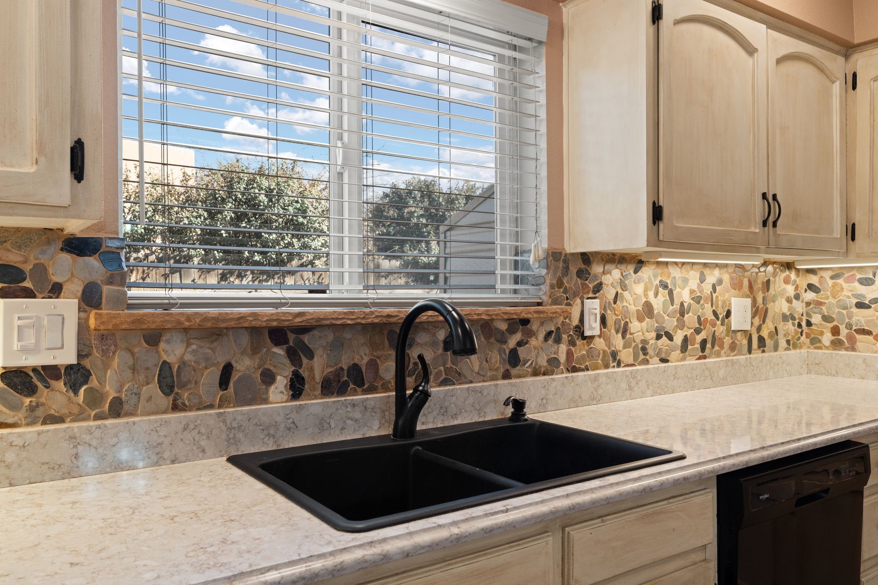 2208 Portavela Street, Santa Fe, New Mexico image 5