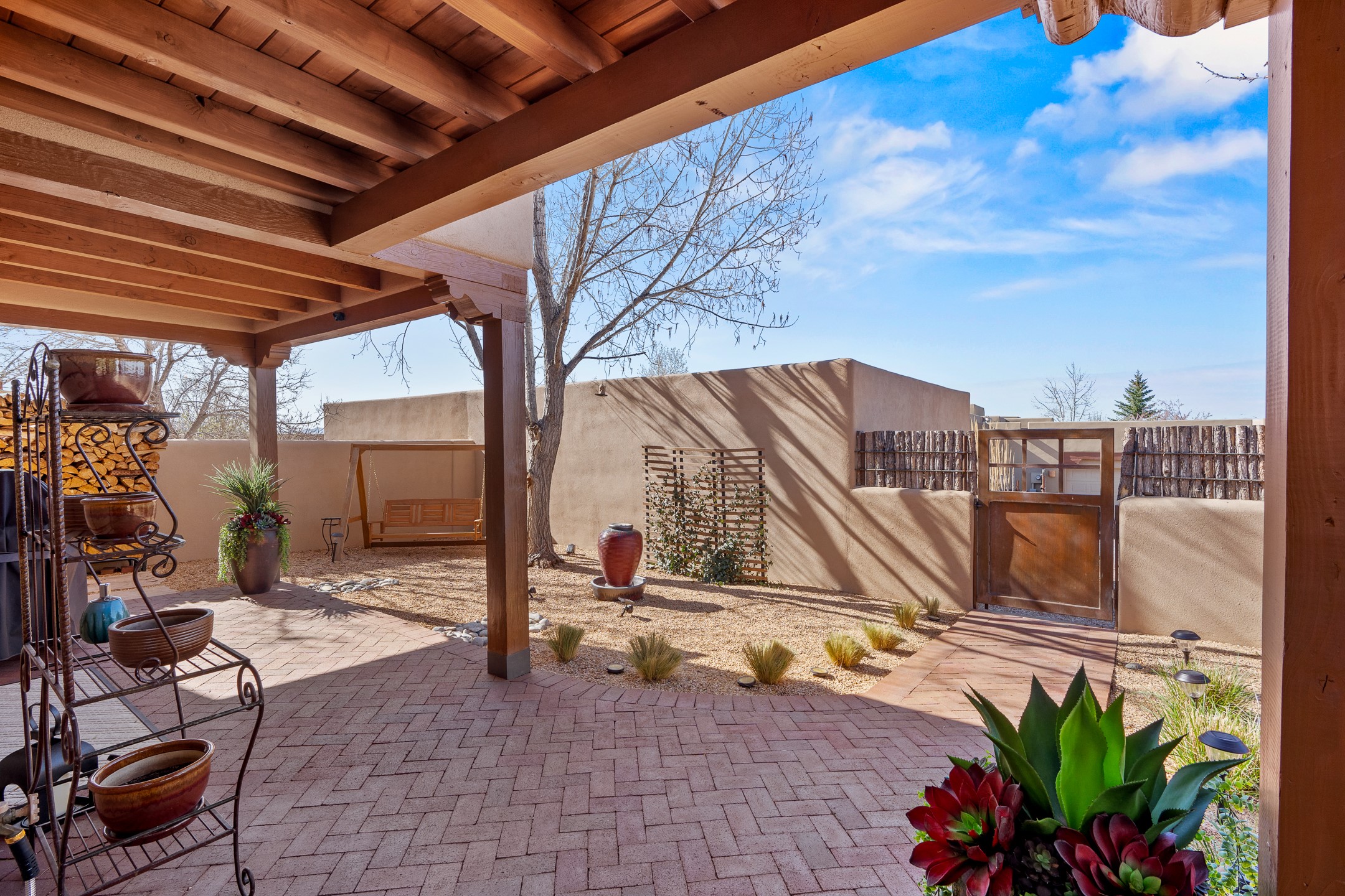 16 Camino De Vecinos, Santa Fe, New Mexico image 46