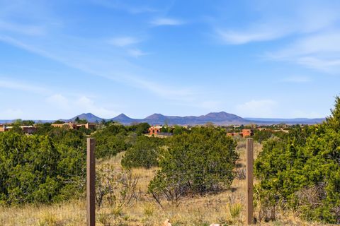 Tiny photo for 5 Avalon Place, Santa Fe, NM 87508 (MLS # 202601632)