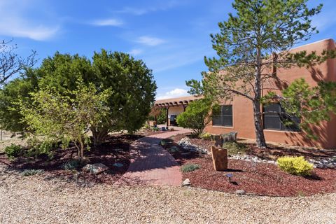 Tiny photo for 5 Avalon Place, Santa Fe, NM 87508 (MLS # 202601632)