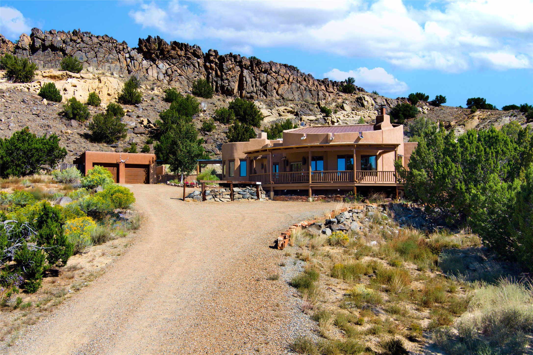 769 Camino Los Abuelos, Galisteo, New Mexico image 1