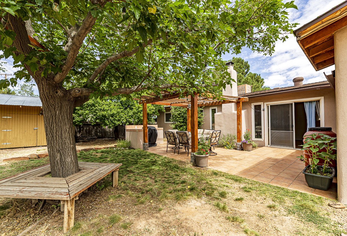 Santa Fe, New Mexico 87507, United States, 3 Bedrooms Bedrooms, ,2 BathroomsBathrooms,Residential,Active,159488