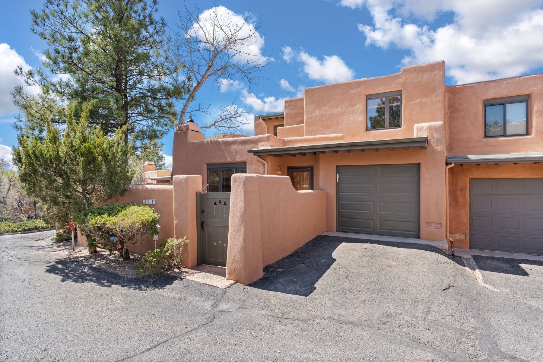 346 1/2 Calle Loma Norte, Santa Fe, New Mexico image 1