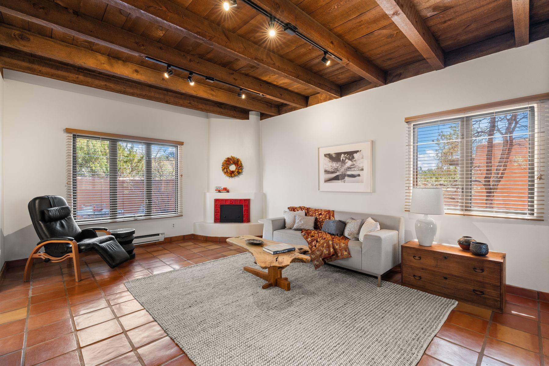 346 1/2 Calle Loma Norte, Santa Fe, New Mexico image 2