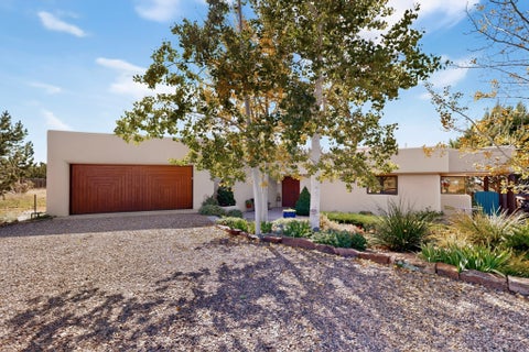 Photo of 3 Laguna Lane, Santa Fe, NM 87508 (MLS # 202604474)