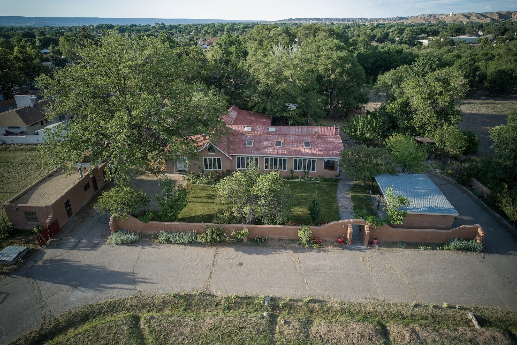 1113 Nm 76, Santa Cruz, New Mexico image 2