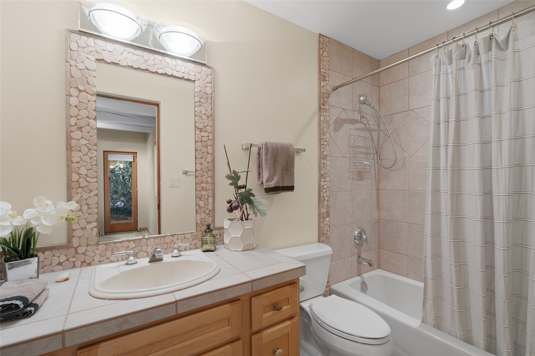 33 Koshari, Santa Fe, New Mexico image 21