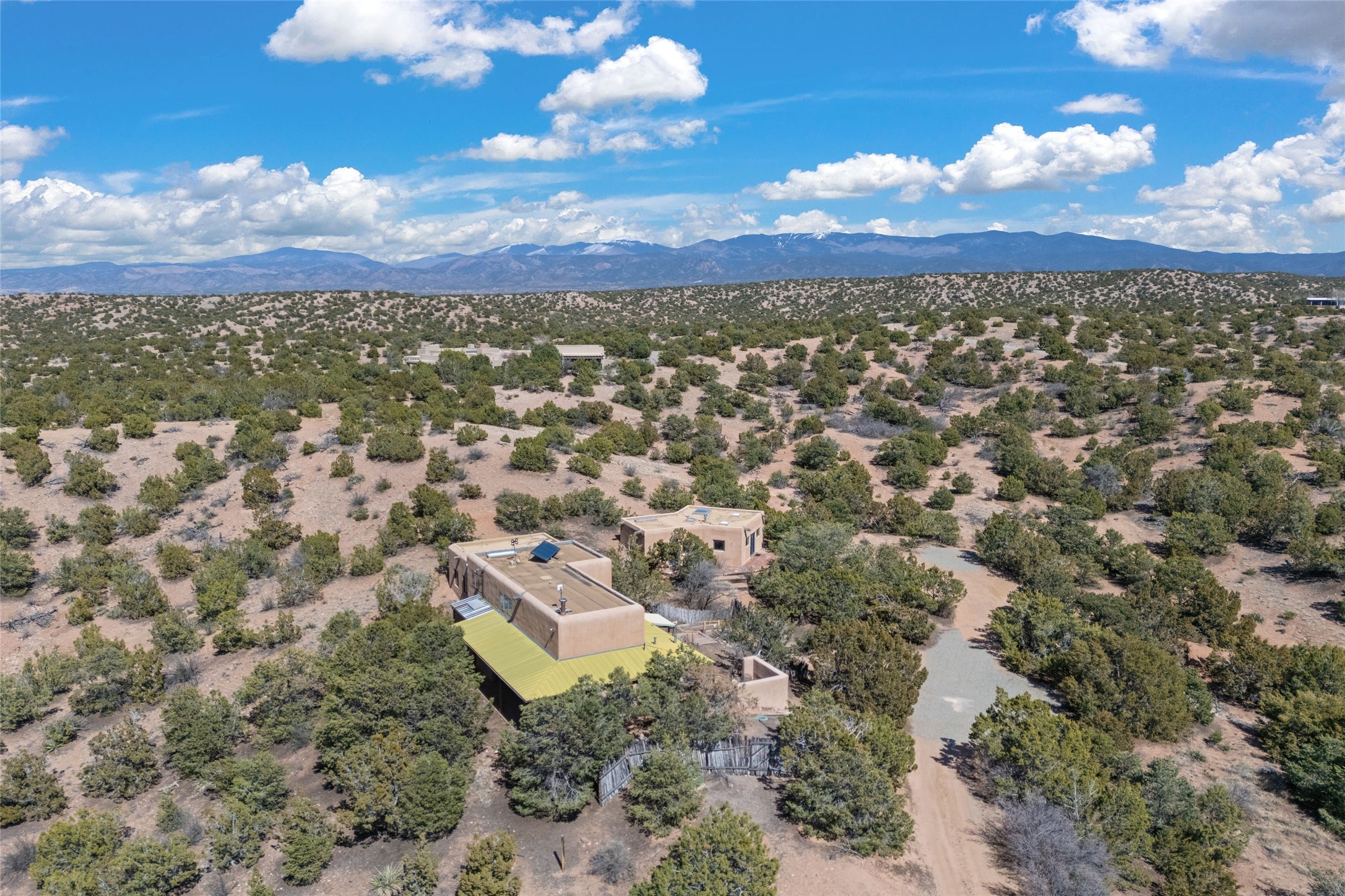 77 Vuelta Maria, Santa Fe, New Mexico image 2