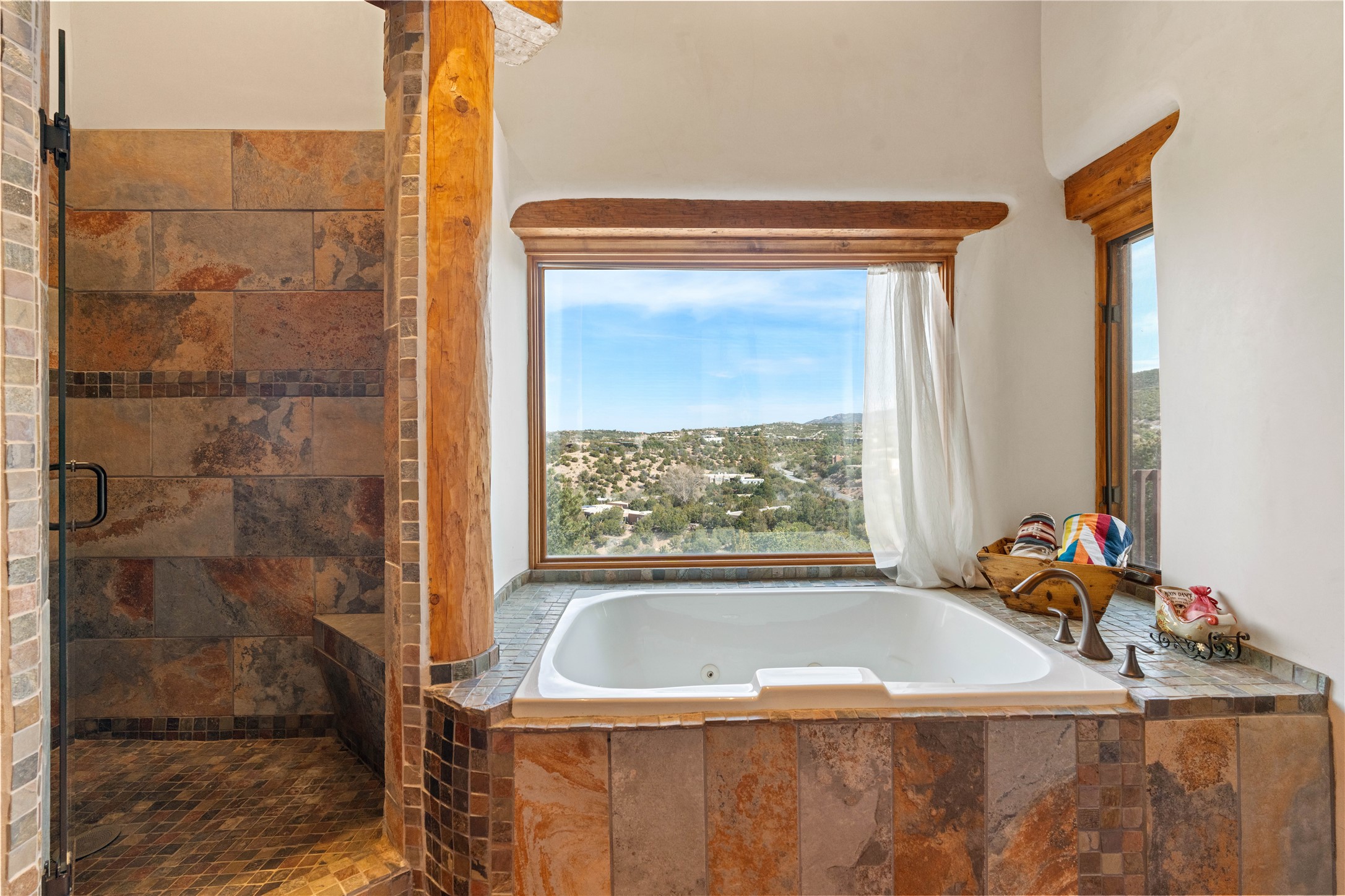 947 Cerro De La Paz, Santa Fe, New Mexico image 21