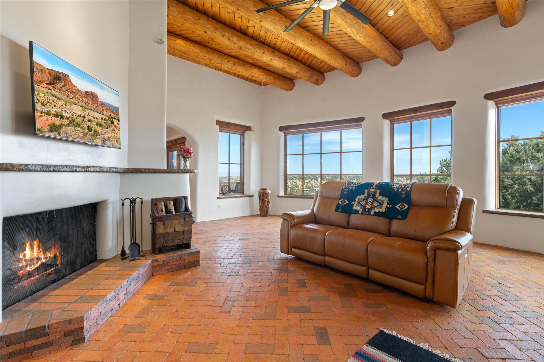 947 Cerro De La Paz, Santa Fe, New Mexico image 1