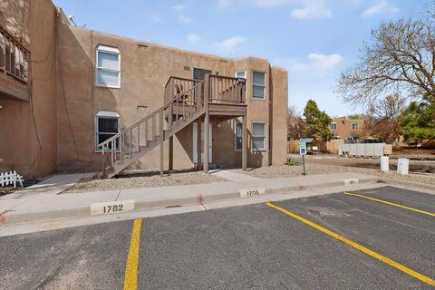 Multifamily For Sale - 1700-1702 Calle De Oriente Norte<br/> Santa Fe County, Santa Fe, NM 87507