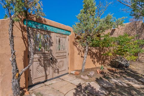 Tiny photo for 1 Sabroso Place, Santa Fe, NM 87508 (MLS # 202601414)