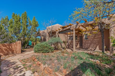 Tiny photo for 1 Sabroso Place, Santa Fe, NM 87508 (MLS # 202601414)