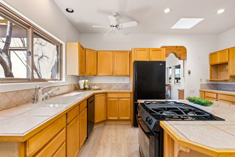 Tiny photo for 1 Sabroso Place, Santa Fe, NM 87508 (MLS # 202601414)