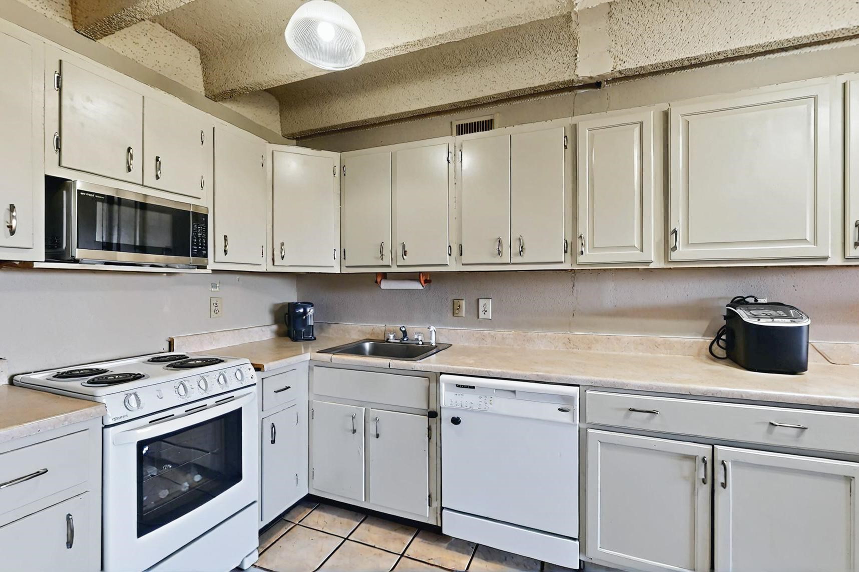 1100 Alvarado Drive #211, Albuquerque, New Mexico image 33