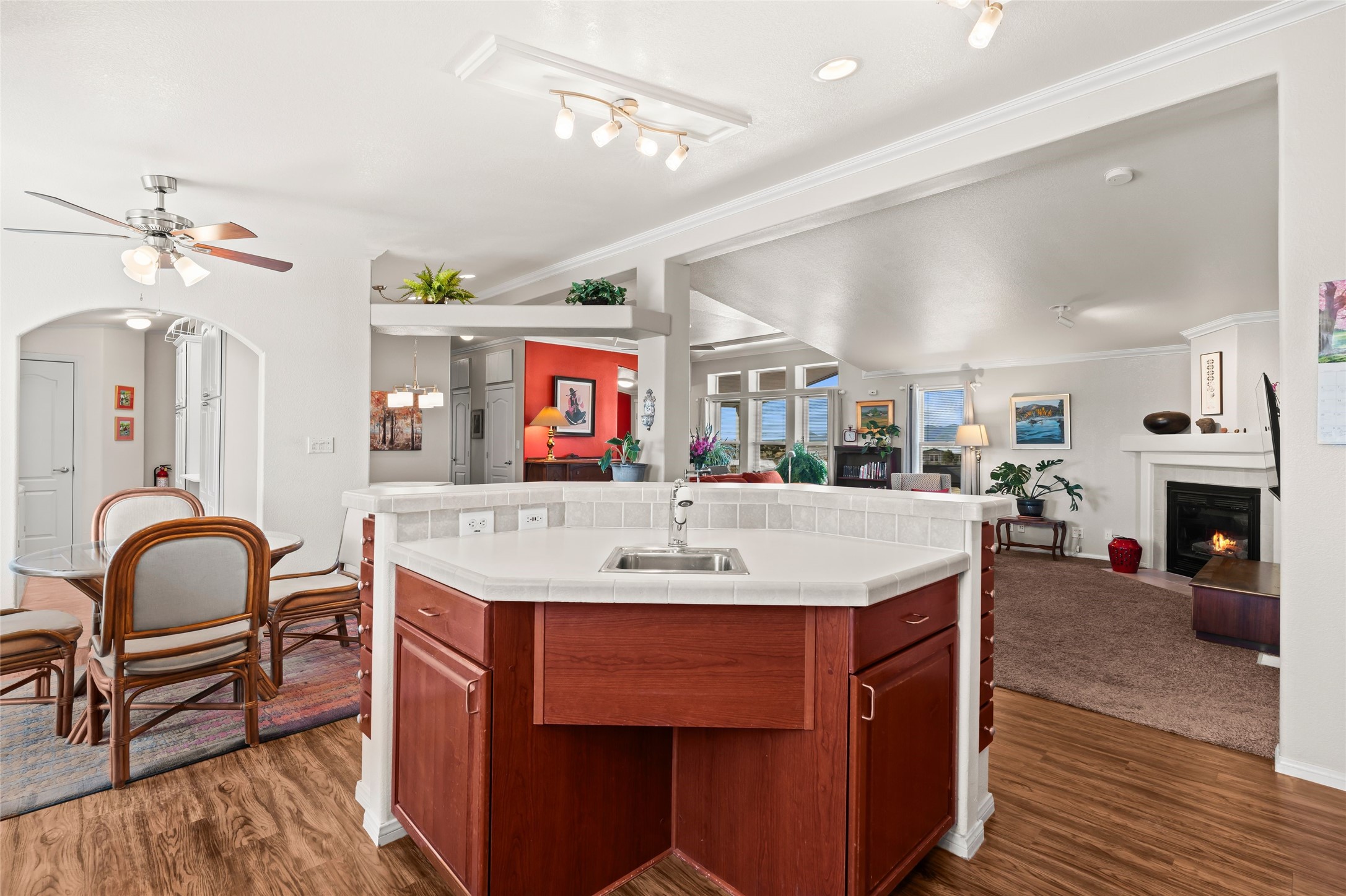 218 Haozous Road, Santa Fe, New Mexico image 8
