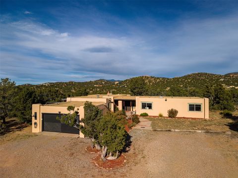 Photo of 10 Camino Oriente, Santa Fe, NM 87508 (MLS # 202504934)