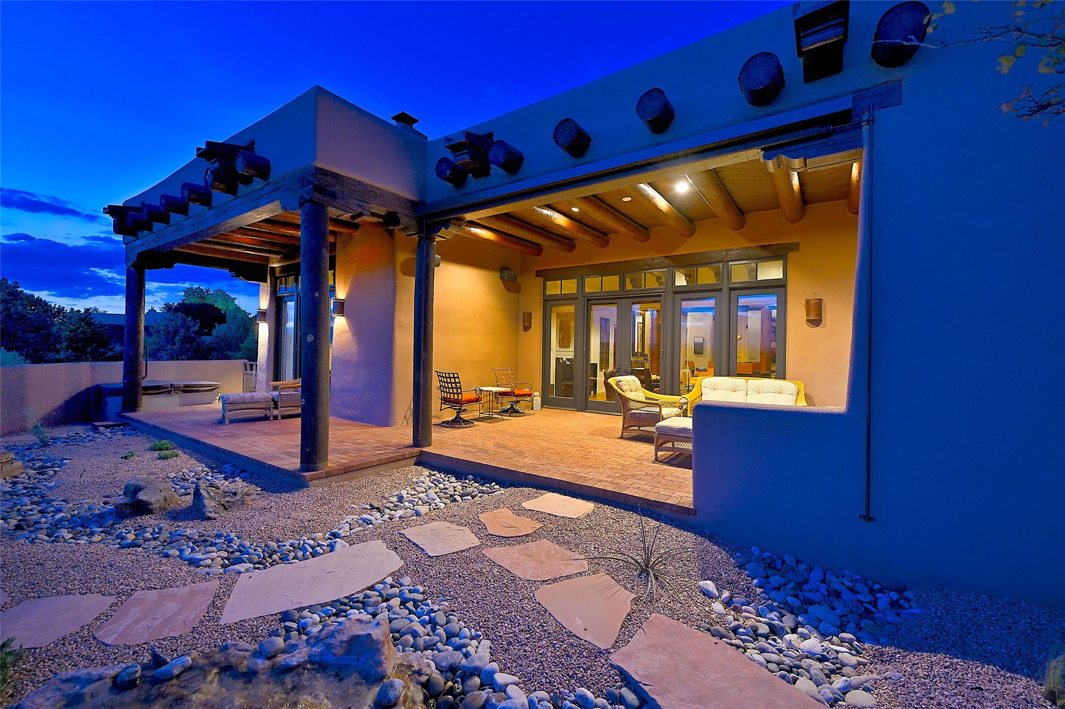 35 Via Pampa, Santa Fe, New Mexico image 5