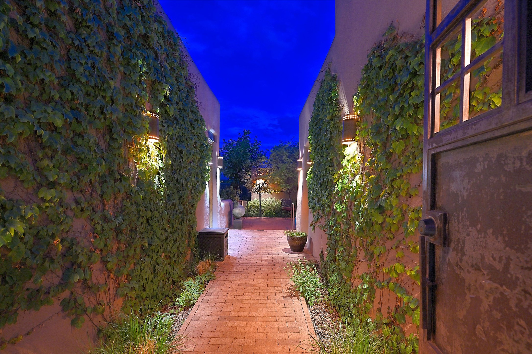 35 Via Pampa, Santa Fe, New Mexico image 1