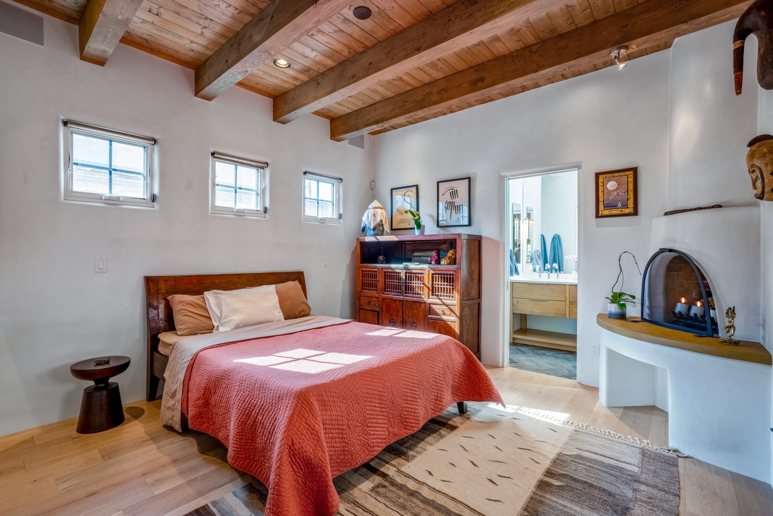 Santa Fe, New Mexico 87501, United States, 3 Bedrooms Bedrooms, ,3 BathroomsBathrooms,Residential,Active,126783