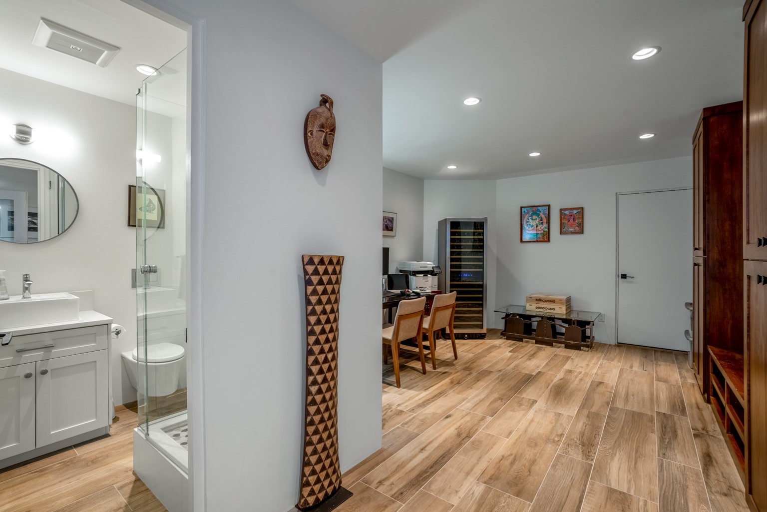 Santa Fe, New Mexico 87501, United States, 3 Bedrooms Bedrooms, ,3 BathroomsBathrooms,Residential,Active,126783