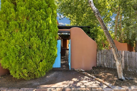 Tiny photo for 12 Traviesa De Camilo E, Santa Fe, NM 87508 (MLS # 202604116)