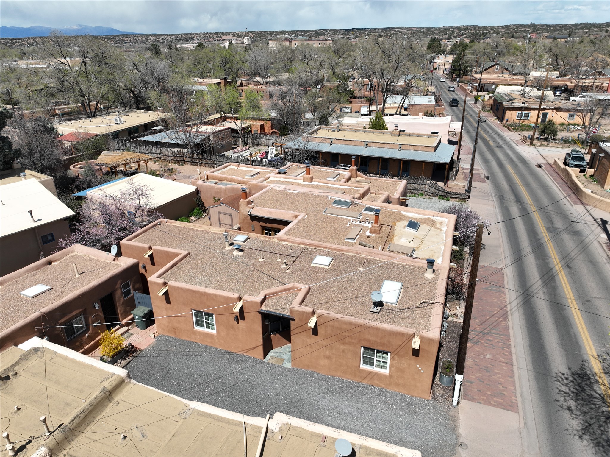 656 Old Santa Fe Trail Trl, Santa Fe, New Mexico image 3