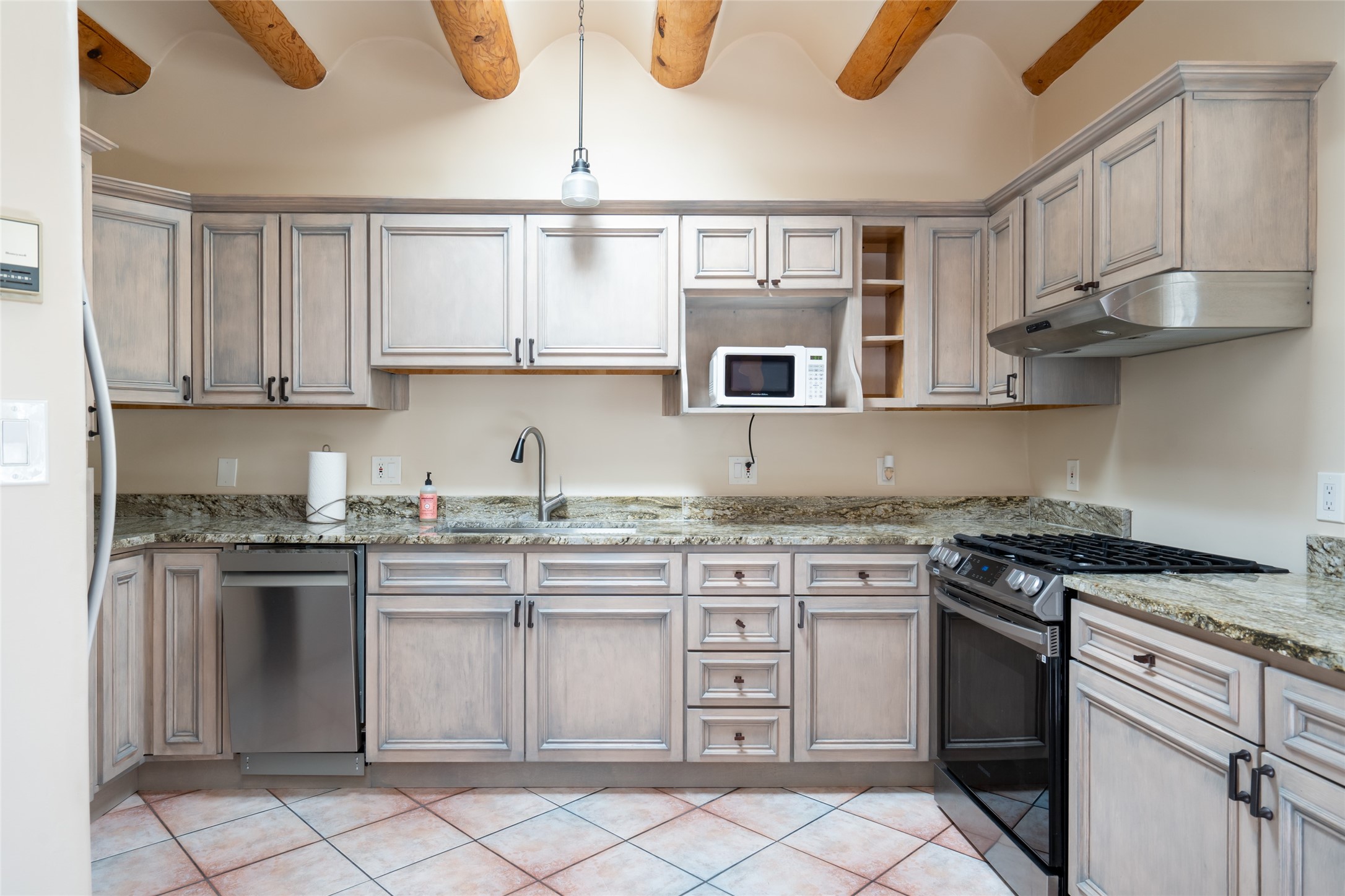 656 Old Santa Fe Trail Trl, Santa Fe, New Mexico image 7