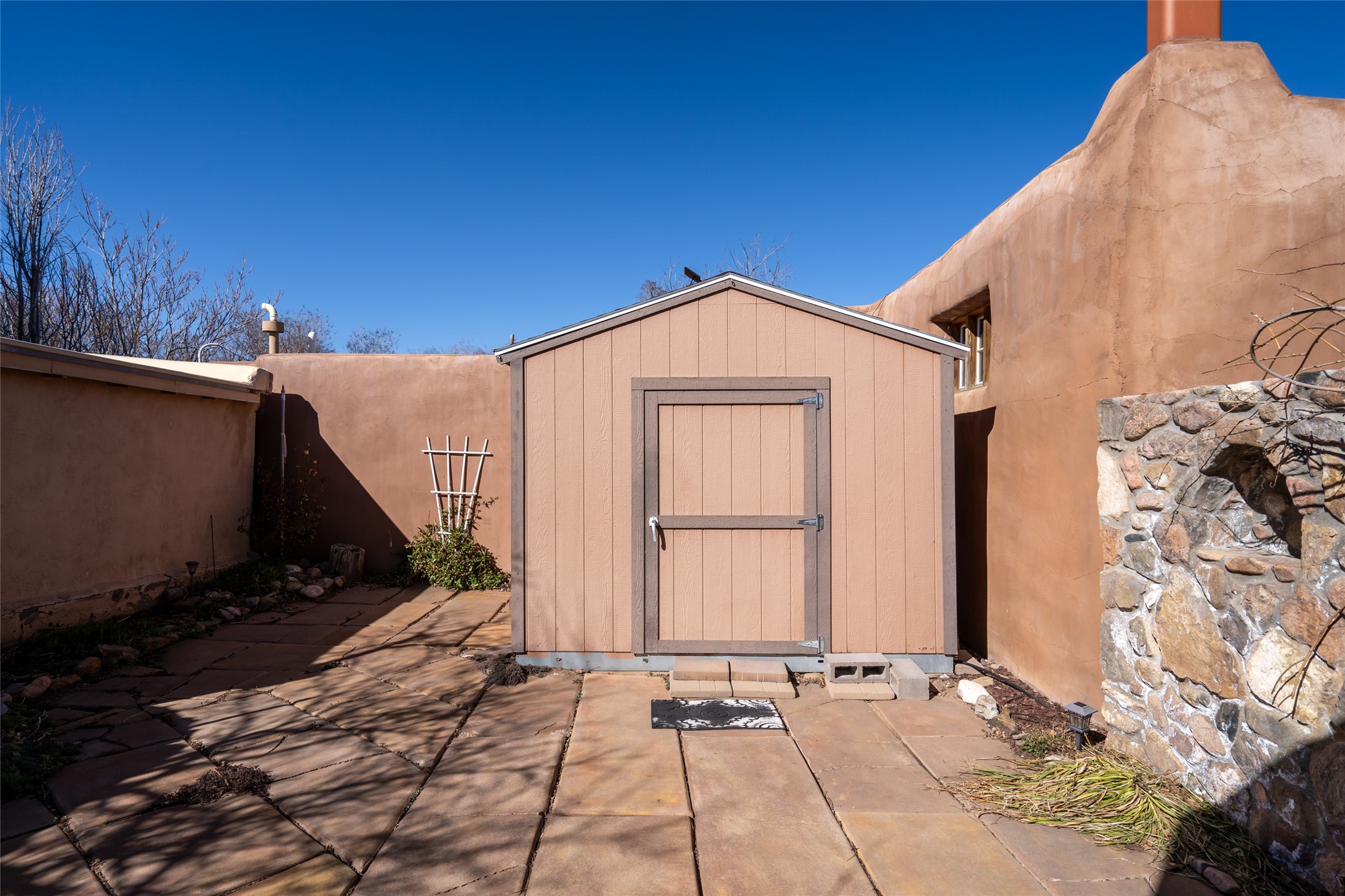 656 Old Santa Fe Trail Trl, Santa Fe, New Mexico image 24
