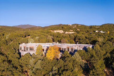 2160 Paseo Iglesias Santa Fe NM 87501