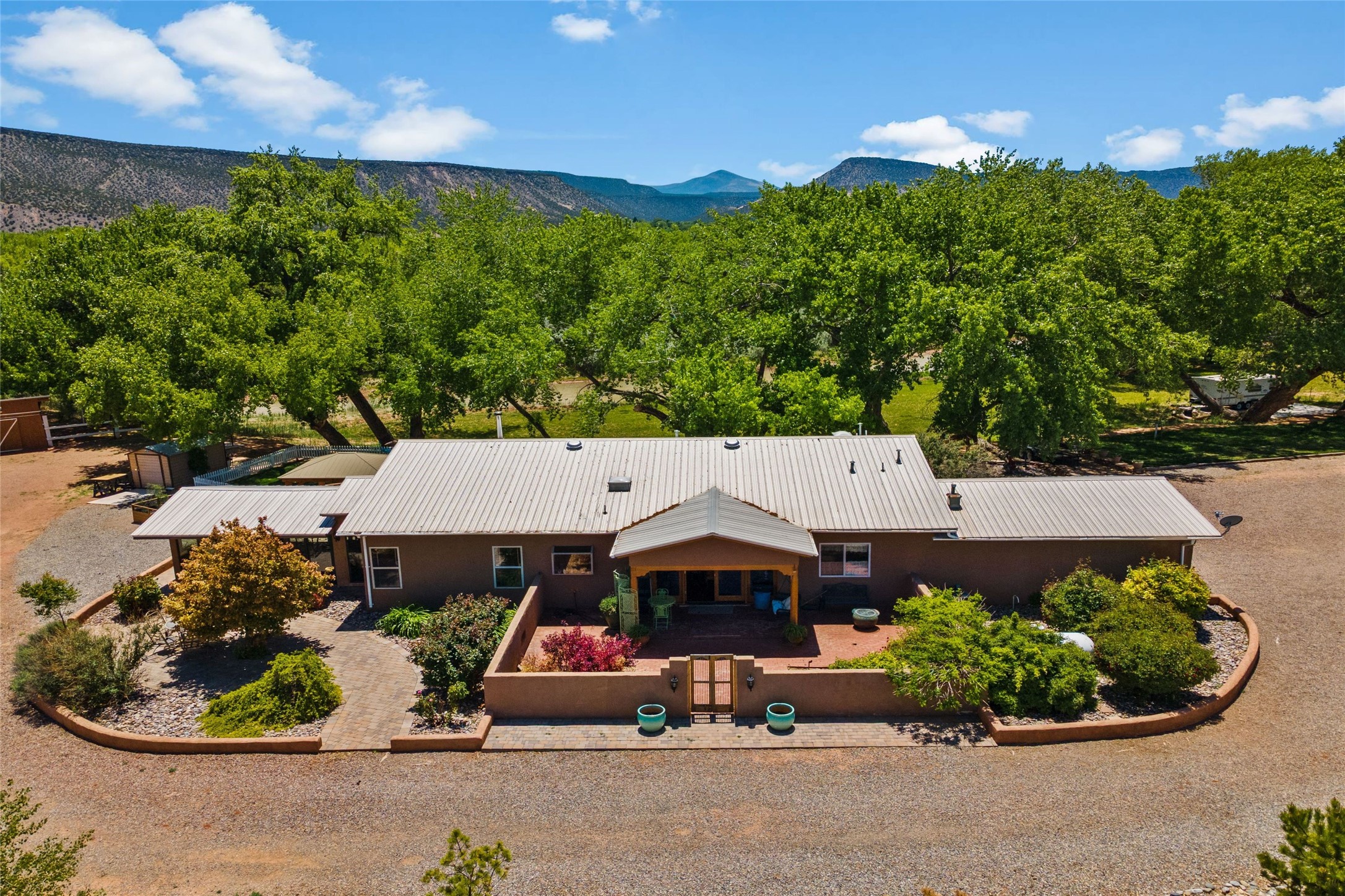 425 County Road 155, Abiquiu, New Mexico image 3