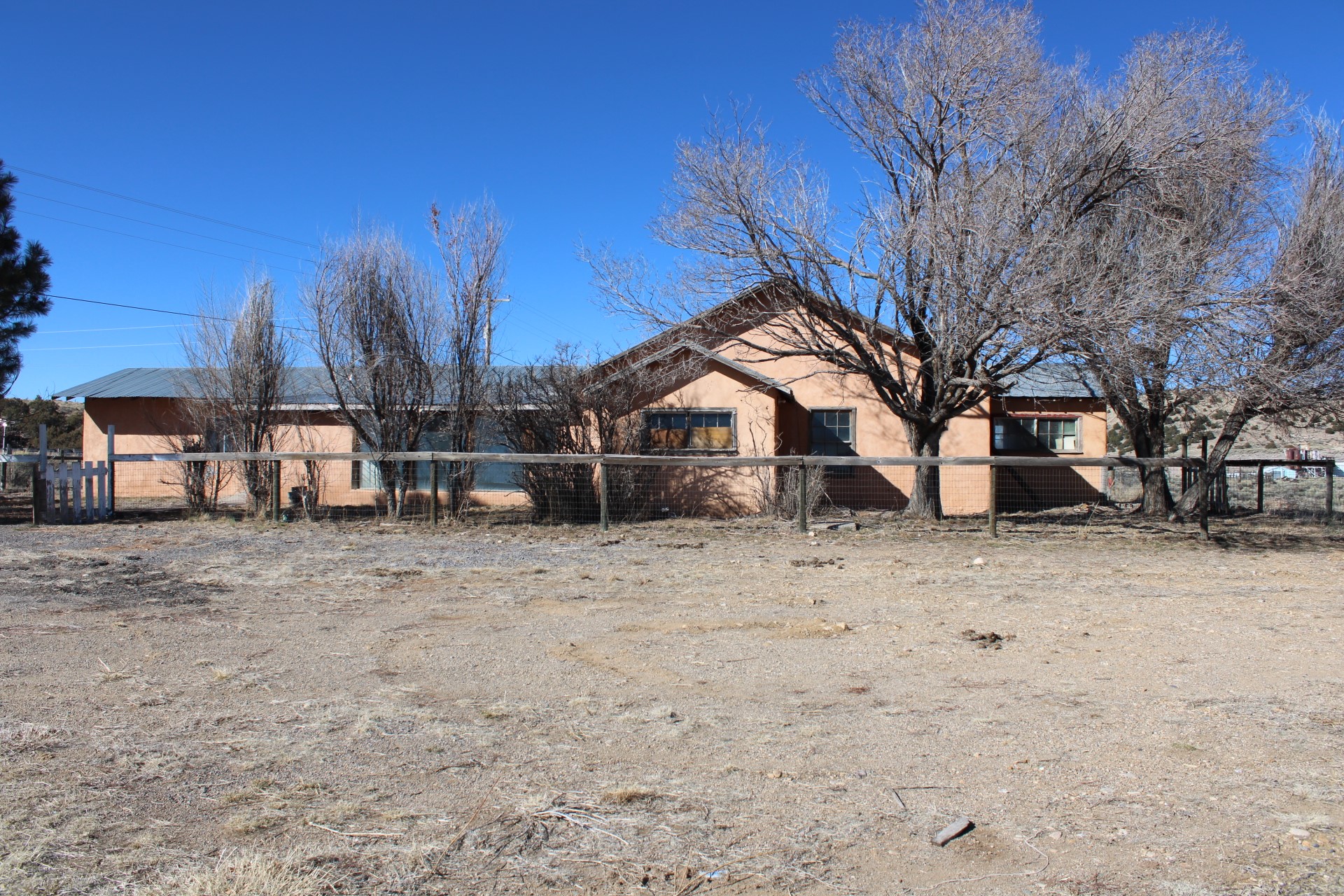 39048 Us Highway 285, Tres Piedras, New Mexico image 2