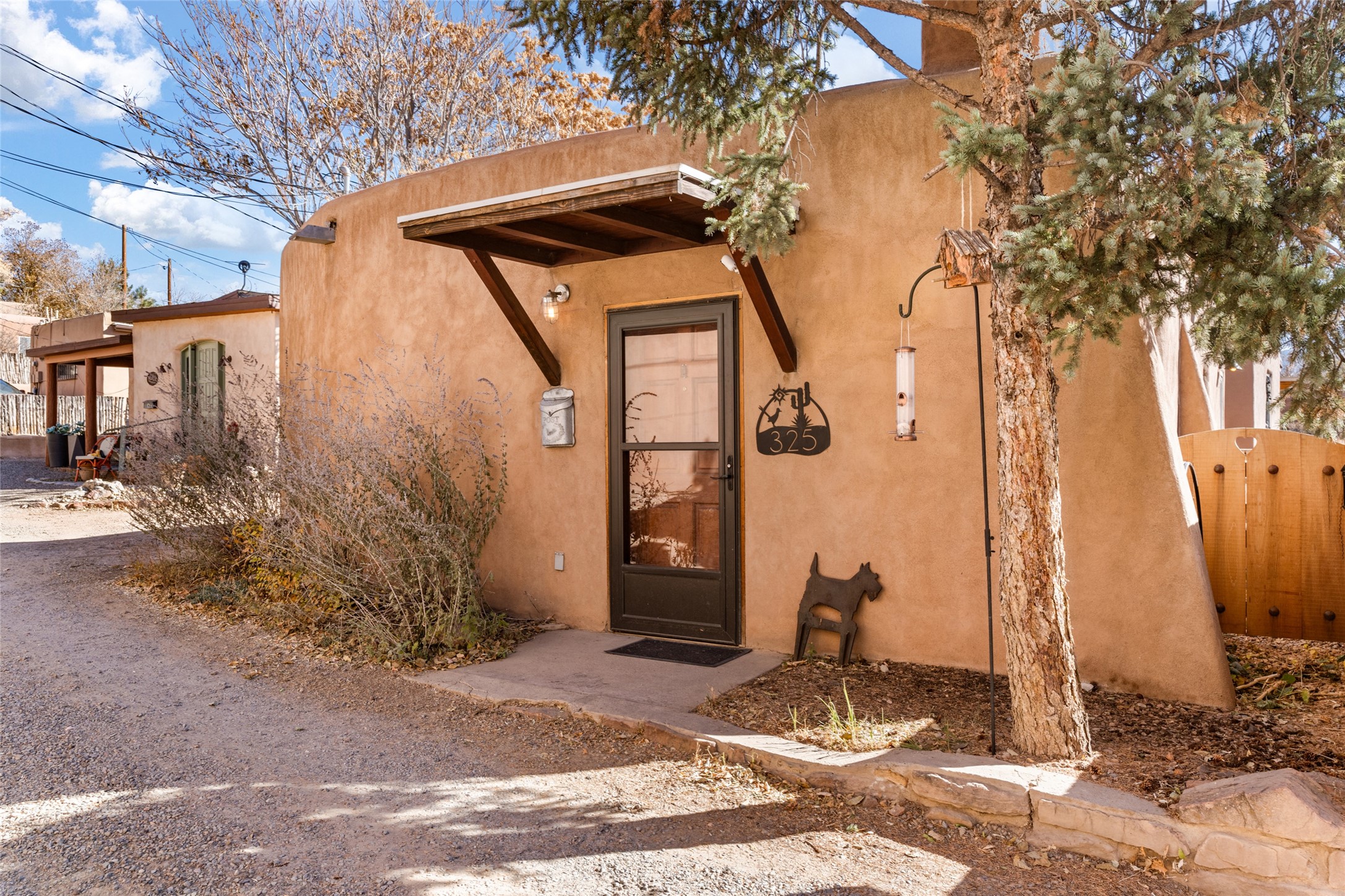 View Santa Fe, NM 87501 house