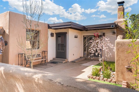 Condo For Sale - 329 Calle Loma Norte<br/> Santa Fe, NM 87501