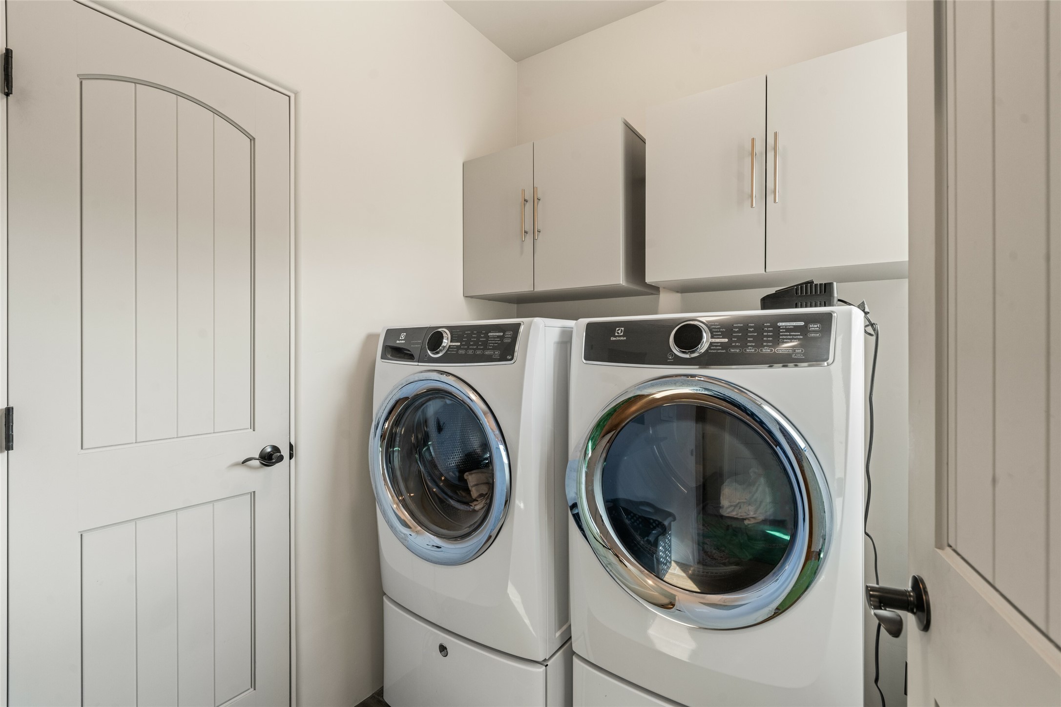 Santa Fe, New Mexico 87506, United States, 3 Bedrooms Bedrooms, ,3 BathroomsBathrooms,Residential,Active,218170