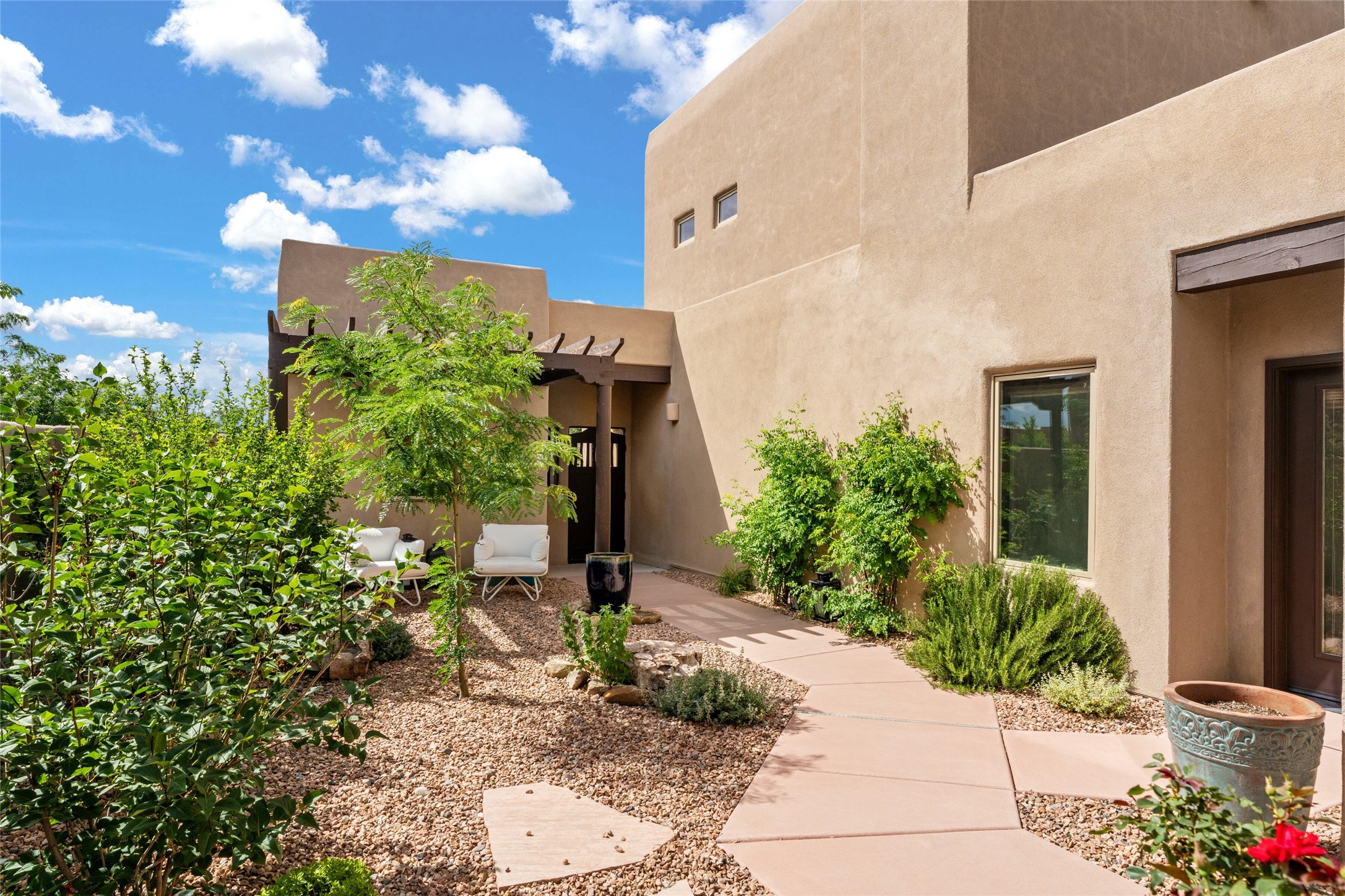 Santa Fe, New Mexico 87506, United States, 3 Bedrooms Bedrooms, ,3 BathroomsBathrooms,Residential,Active,218170