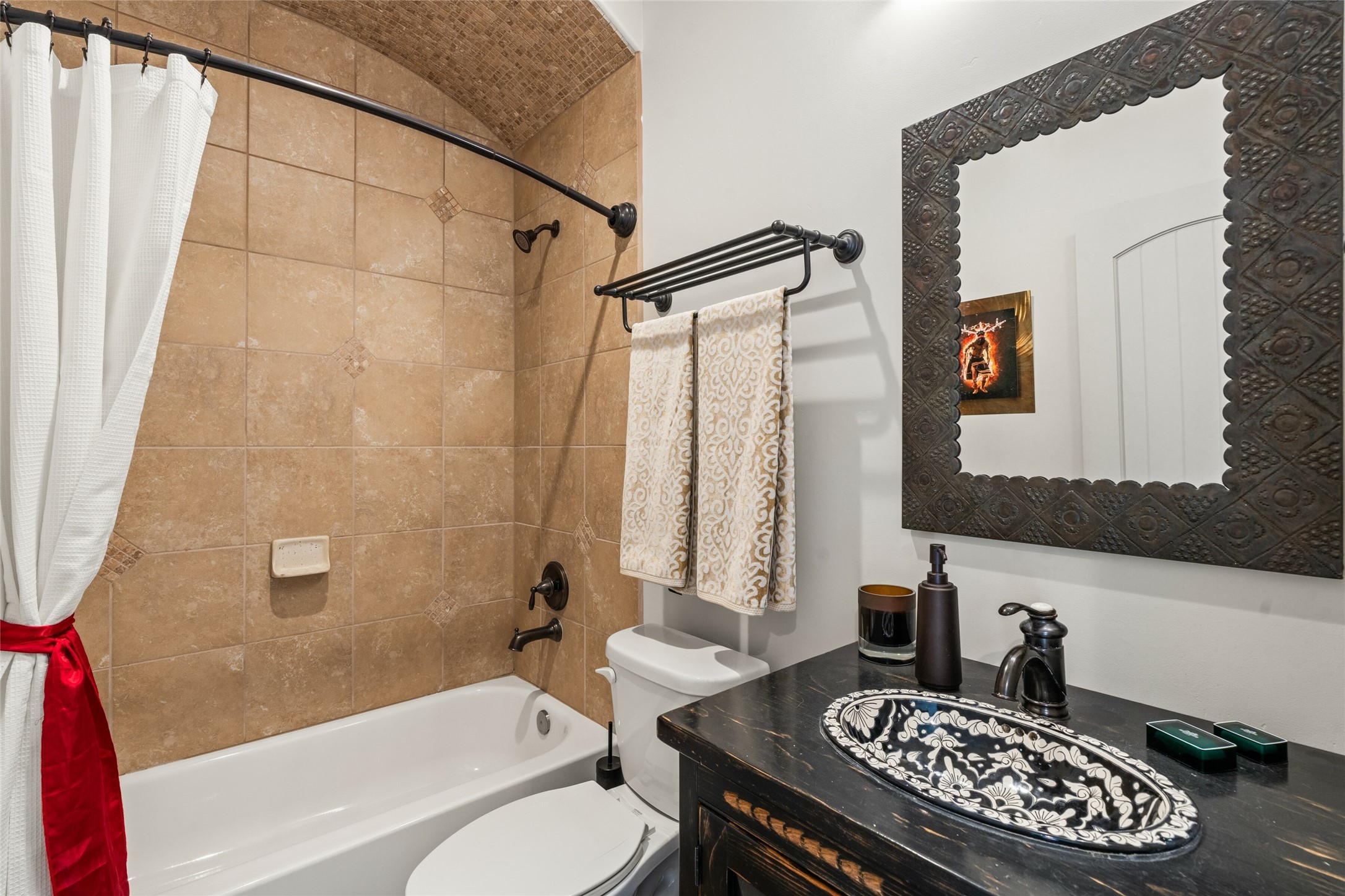 Santa Fe, New Mexico 87506, United States, 3 Bedrooms Bedrooms, ,3 BathroomsBathrooms,Residential,Active,218170