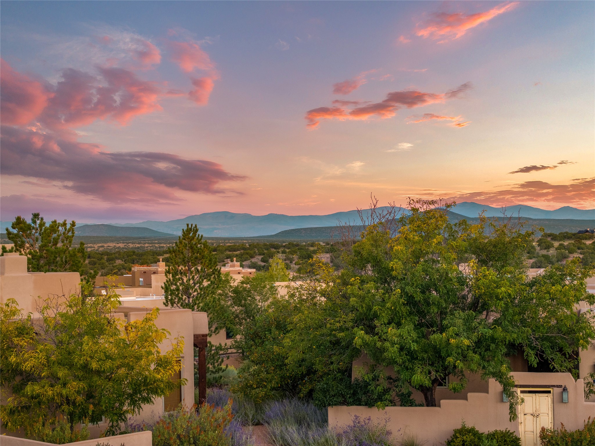 Santa Fe, New Mexico 87506, United States, 3 Bedrooms Bedrooms, ,3 BathroomsBathrooms,Residential,Active,218170