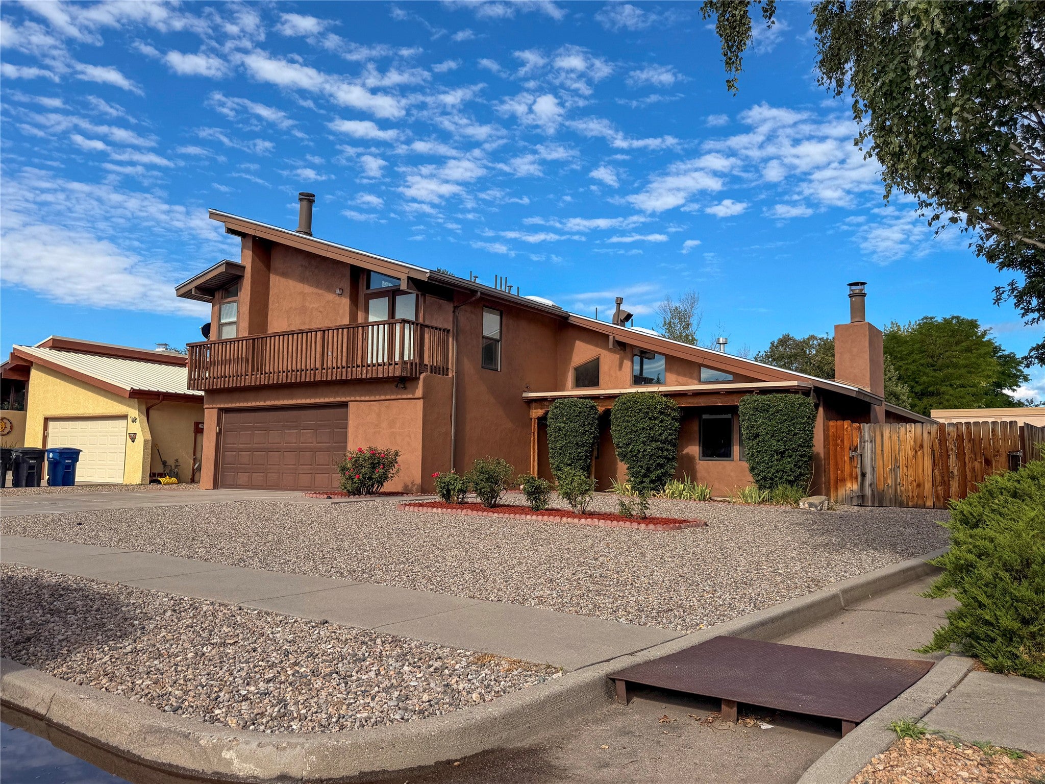468 Aragon Avenue - Photo 2