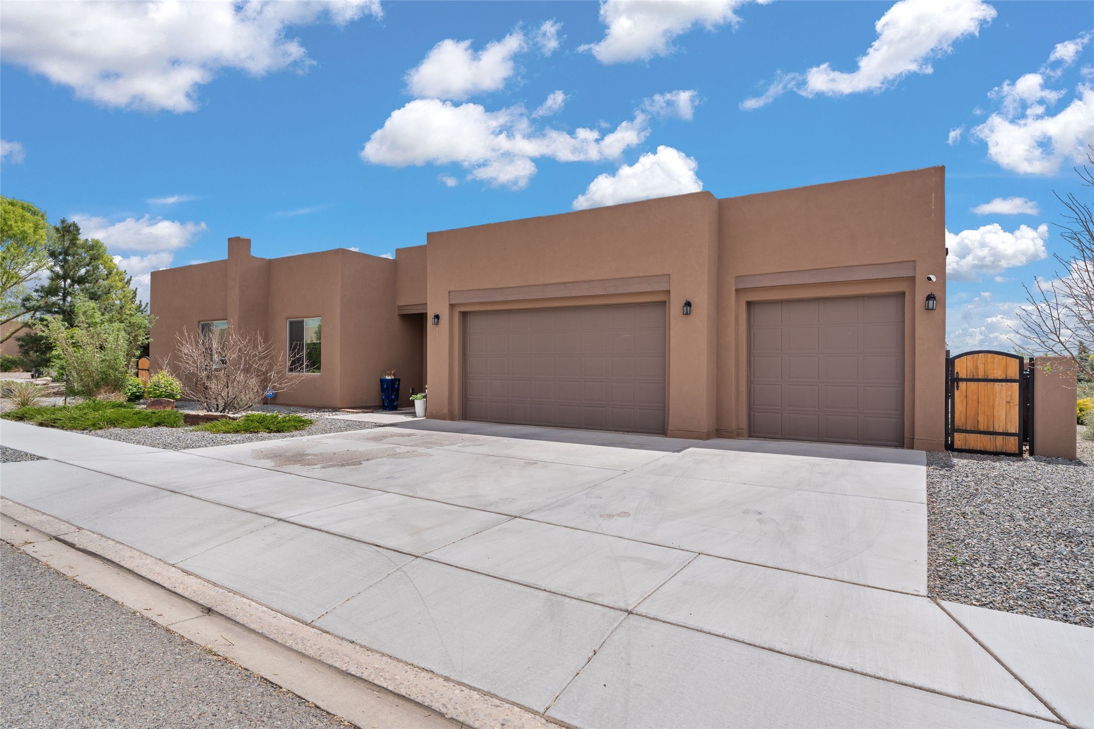 33 Caballo Viejo, Santa Fe, New Mexico image 1